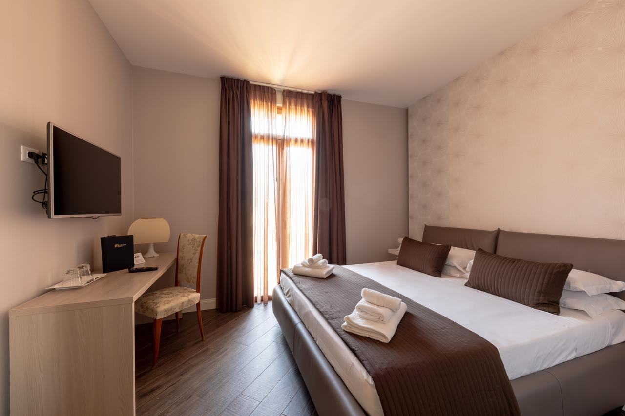 Blue Inn Luxury Suites Rome Bagian luar foto