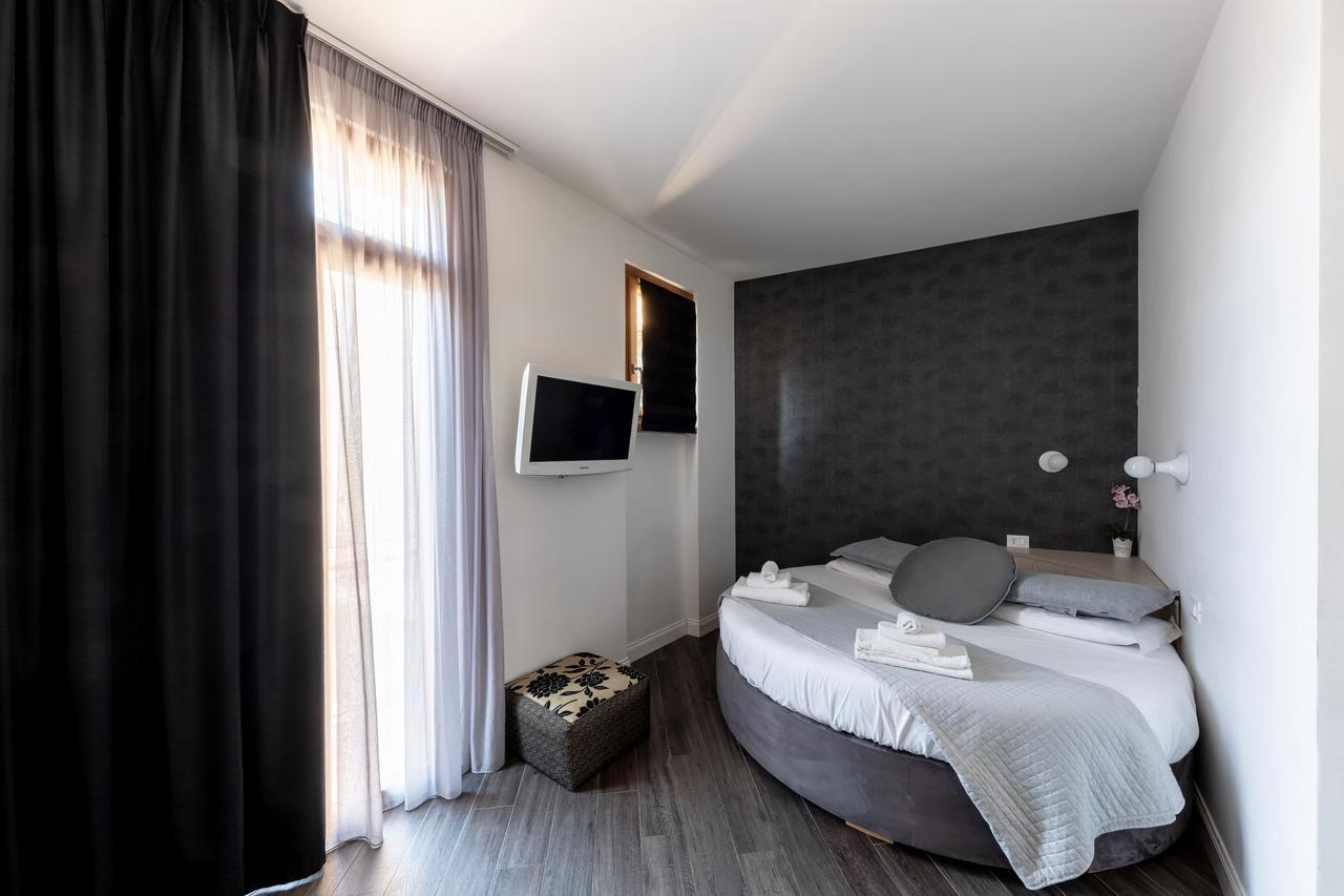 Blue Inn Luxury Suites Rome Bagian luar foto
